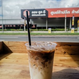 Chins's koff  กาแฟสดในเมือง