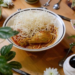 สปาเก็ตตี้ ข้าวซอยไก่