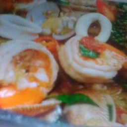 ผัดฉ่าทะเลราดข้าว