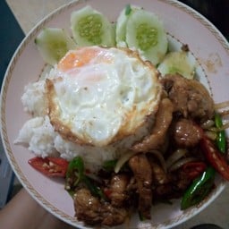 ข้าวผัดพริกหมู+ไข่ดาว