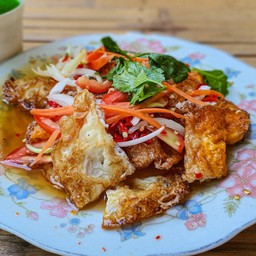 ยำไข่ดาว