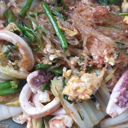 สุกี้แห้ง