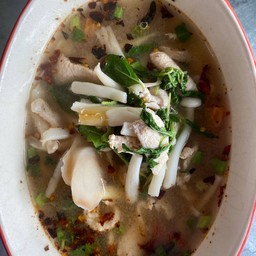 ต้มยำไก่น้ำใสรสเด็ด