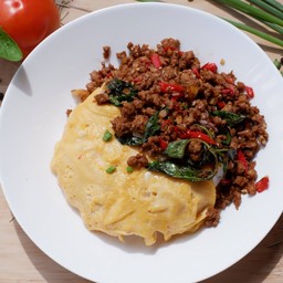 ครัวห้วยพลู ข้าวผัดกะเพราพริกแห้งรสเด็ด ข้าวไข่ข้น ไข่กะทะ