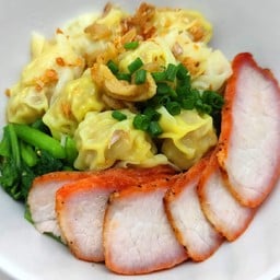 เกี๊ยวแห้งหมูแดง