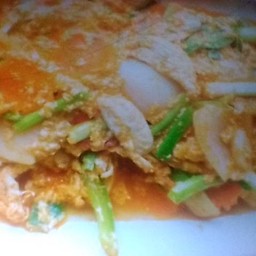 ผัดผงกระหรี่หมูราดข้าว