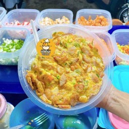 ผู้สาวข้าวไข่เจียว หน้าเซเว่นพรหมประกาย