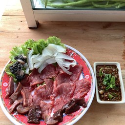 ร้านลาบยโส (หน้าเทศบาลตำบลบ่อแฮ้ว)