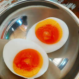 ไข่ยางมะตูม o