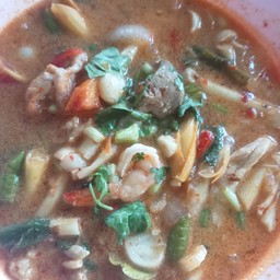 ต้มยำรวมมิตรน้ำข้น(กับข้าว)