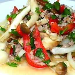 ยำเห็ดสามสหาย