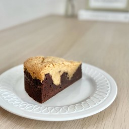Brookies ( fudge brownie+ solf cookies )