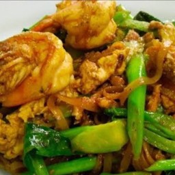 ผัดซีอิ๊วเส้นเล็กกุ้ง