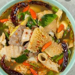 ต้มแซ่บเครื่องในเนื้อ