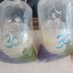 ลูกกบ ข้าวเหนียวมะม่วง @ตลาดมหาราข