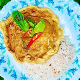 ข้าวไข่เจียว (2ฟอง)ใส่ใบโหระพา +พริกซอย