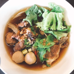 ก๋วยเตี๋ยวเนื้อรวม