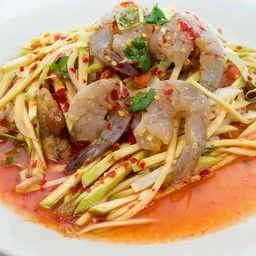 ยำมะม่วงกุ้งสด