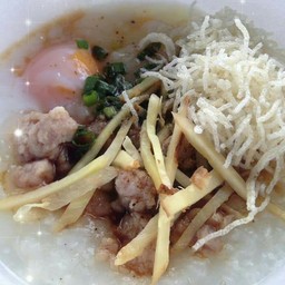 โจ๊กหมูเด้ง ไข่ลวก