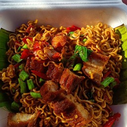 ครัวเพ็ชรรุ้ง