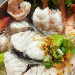 ต้มยำ  ปลากะพง  กุ้ง น้ำใส