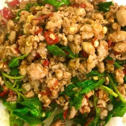 กระเพราข้าวหอม