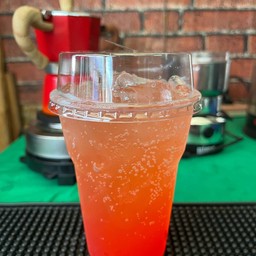 สตอเบอรี่โซดา