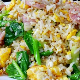 ข้าวผัดแหนม