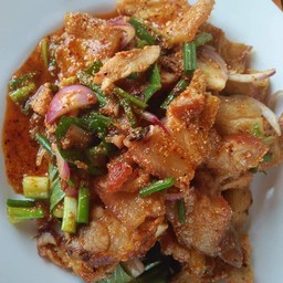 เจ๊บี ลาบ ก้อย น้ำตก