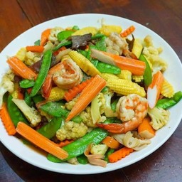 ผัดผักรวมมิตร(กับข้าว)