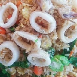 กระเพา&ยำโครตอร่อยมั้ง