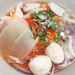 เส้นเล็กน้ำใส