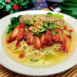 บะหมี่เกี๊ยวน้ำหมูแดง