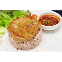 ข้าวหมูทอดจิ้มแจ่วเจ