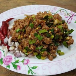 ก้อยหมูดิบ