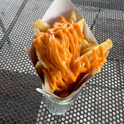 เฟนฟรายชีสเวอร์&น้ำผลไม้สด กำแพงเพชร