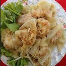 เกี๊ยวกุ้งลวกจิ้ม