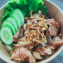 หมูกระเทียม
