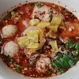 ก๋วยเตี๋ยวเย็นตาโฟเครื่องหมู