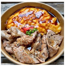 ข้าวหน้าหมูชาบูย่างไฟไข่ข้น