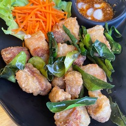 3ชั้นทอดน้ำปลา+จิ้มแจ่ว