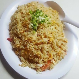 ข้าวผัดหมู จานกลาง