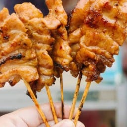 หมูปิ้งโบราณ ปู่เจ้า-สำโรง ลูกชิ้นทอด ข้าวไข่เจียว
