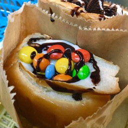 ขนมปังไส้นมสด m&m