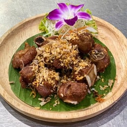 ซี่โครงหมูทอดกระเทียม