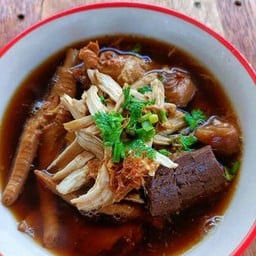 ก๋วยเตี๋ยวไก่มะระ กาแฟบ้านเหลือง