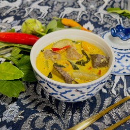 แกงเขียวหวานไก่ (เป็นกับข้าว)