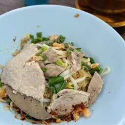 ลุงตี๋ ก๋วยเตี๋ยวหมูสูตรโบราณ