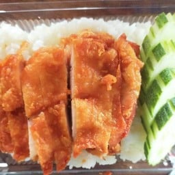 ข้าวสวยไก่ทอดจิ้มแจ่ว