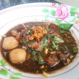 เส้นมาม่า